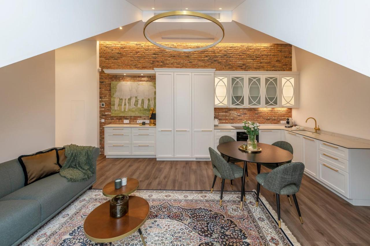 Artsy Exclusive Old Town Residence Gallery Walk Аеропорт Вільнюс Екстер'єр фото