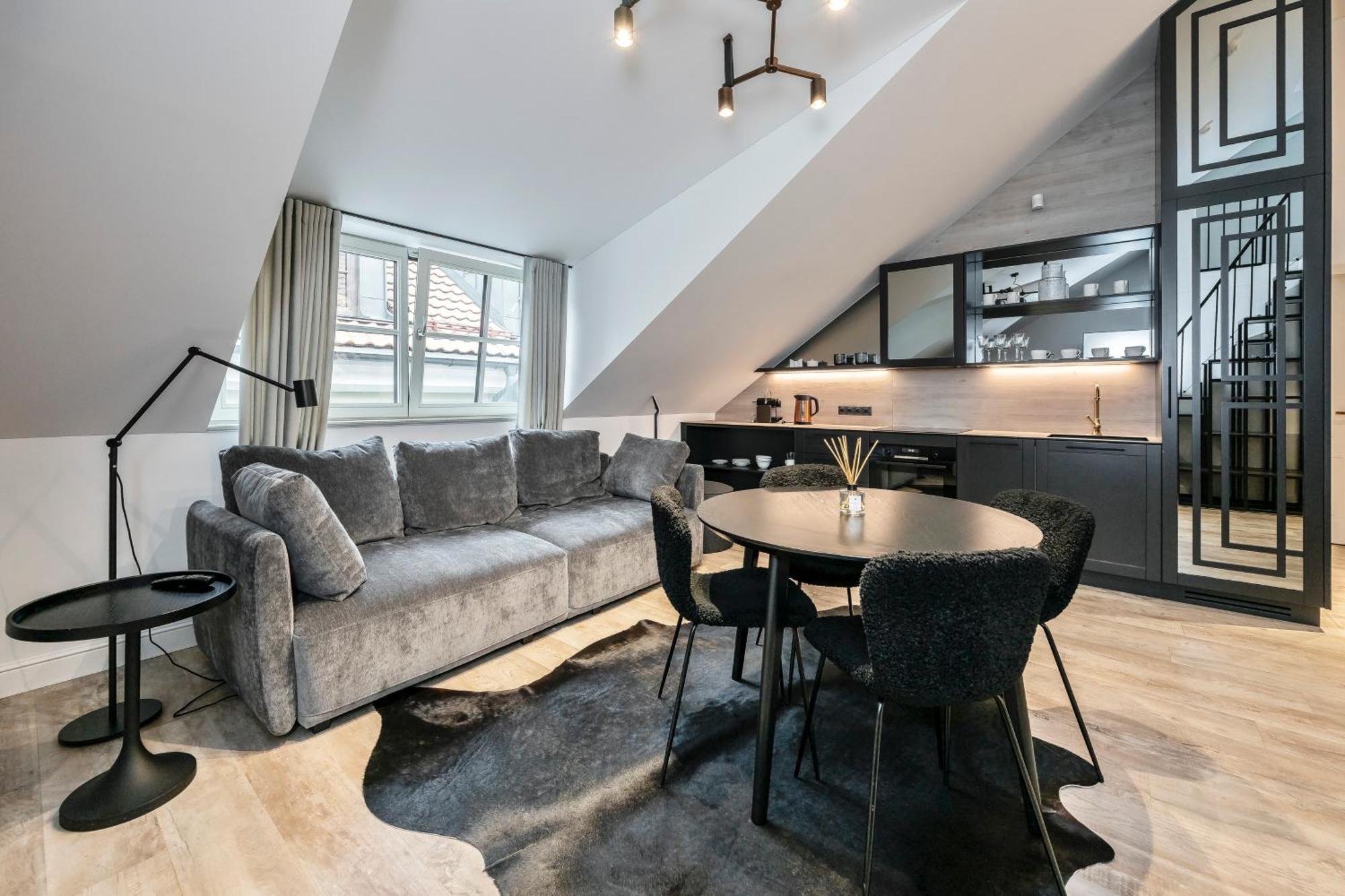 Artsy Exclusive Old Town Residence Gallery Walk Аеропорт Вільнюс Екстер'єр фото