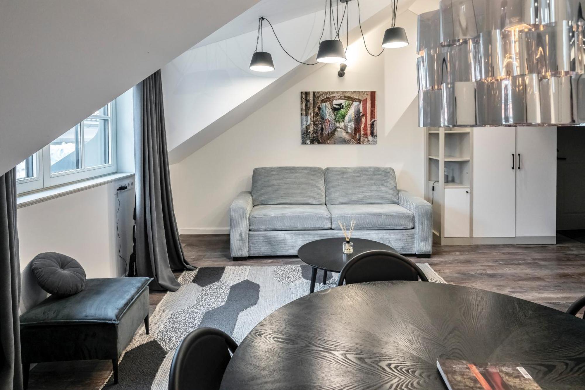 Artsy Exclusive Old Town Residence Gallery Walk Аеропорт Вільнюс Екстер'єр фото