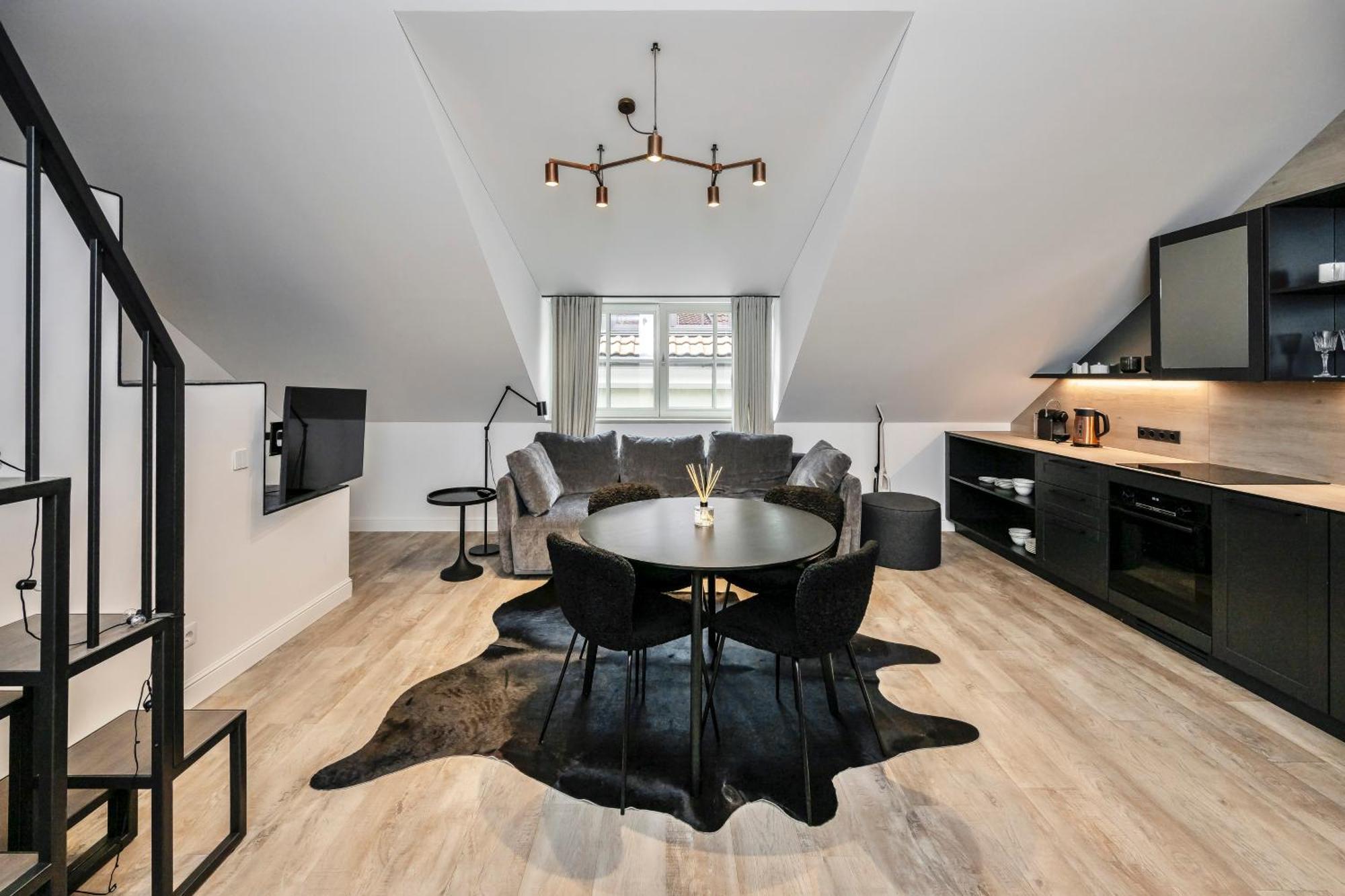 Artsy Exclusive Old Town Residence Gallery Walk Аеропорт Вільнюс Екстер'єр фото